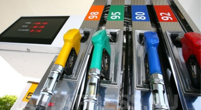 Се намалуваат цените на горивата