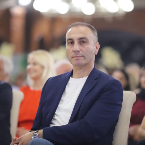 Продолжен куќниот притвор на Артан Груби