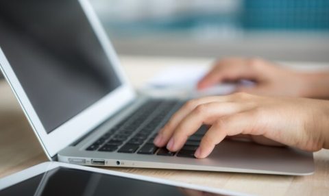 За една година удвоен бројот веб-страници што продаваат материјали со сексуална злоупотреба на деца