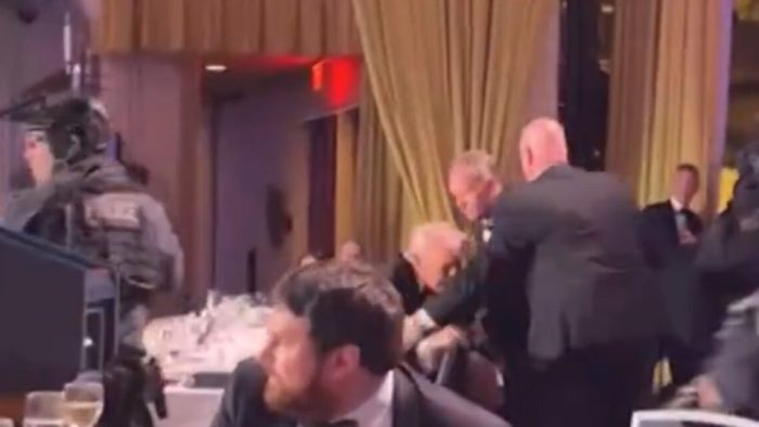 НОВИ ВИДЕА ОД ХИЛТОН: Што се случуваше во балската сала додека го евакуираа Трамп при синоќешниот напад во Вашингтон?