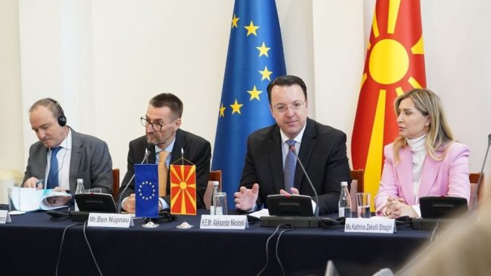 НИКОЛОСКИ: Ќе се реконструира и пругата од Скопје до Кичево, од ЕУ имаме целосна подршка за големите инфраструктурни проекти