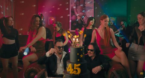 „Нокаут“ со нова песна – „Дента кога наполнив 45“ носи зрела приказна за животот и времето