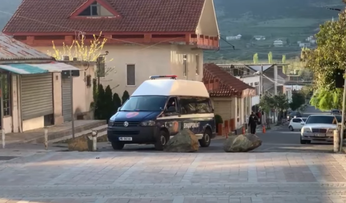 ПРЕКИНАТ КАНАЛ ЗА БУГАРСКИ ПАСОШИ ВО АЛБАНИЈА: Уапсени администраторот на Острени од Голо Брдо и неговиот претходник