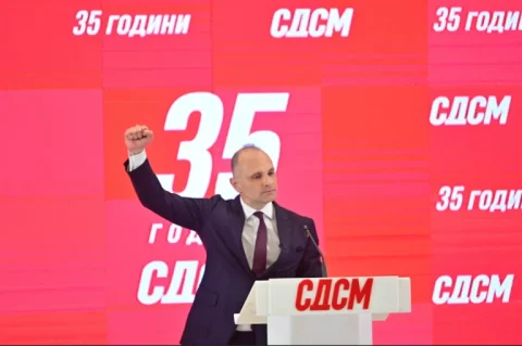 Филипче СЕ ВРАТИ ДОМА: 36-та година на СДС ја почна со кодошење, субмисивност и сервилност?!