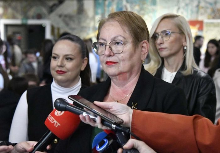 ЈАНЕВСКА: Го чекам извештајот од Филозофскиот факултет на УКИМ за нерегуларностите при упис на втор и трет циклус студии