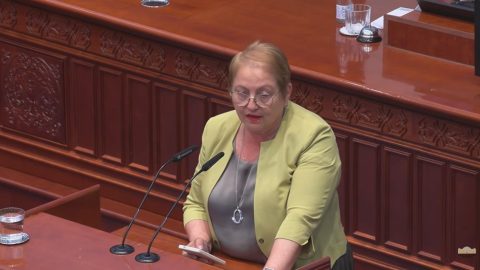 Јаневска: Бројот на ученици е намален, но сите наставници ќе ги задржат работните места