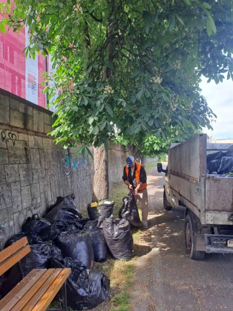 Во акцијата „Генералка викенд“ во Скопје собрани 200 кубни метри отпад