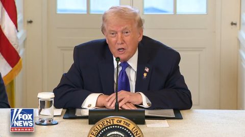 Трамп изјави дека сака подолг прекин на огнот во војната меѓу Русија и Украина