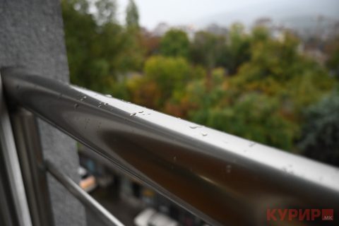 Во деновите од викендот нестабилно време со пороен дожд, грмежи и ветер