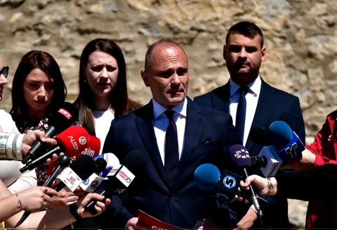 Манасиевски: Филипче како Коте од Руља, се стави на тацна на Бугарија и на Румен Радев – догматично ги следи чекорите на Заев