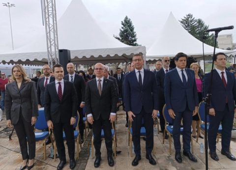 Мицкоски по повод 9 Мај: Не смееме да дозволиме подвигот на загинатите борци да биде заборавен или релативизиран