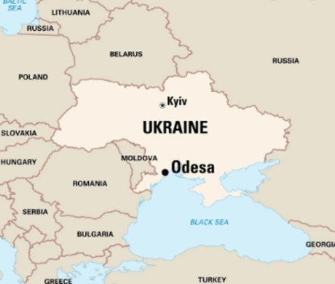 Осуммина повредени во руски напад врз Одеса