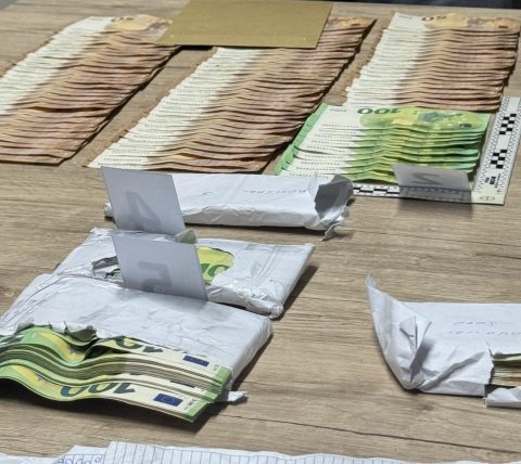 Лишени од слобода возач на автобус во тетовско и патник во автобусот, пронајдени непријавени 34.965 евра