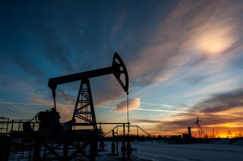 Нафтата поскапе за речиси осум отсто по веста дека Иран ги прекинува контактите со САД