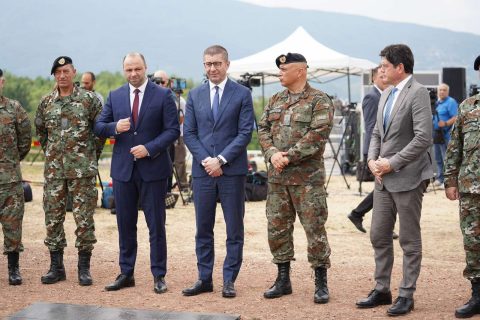 Нова воена опрема: ЕУ ја зајакнува подготвеноста на Армијата и безбедноста на Македонија